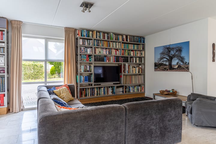 Foto 28 van J. Droststraat 5