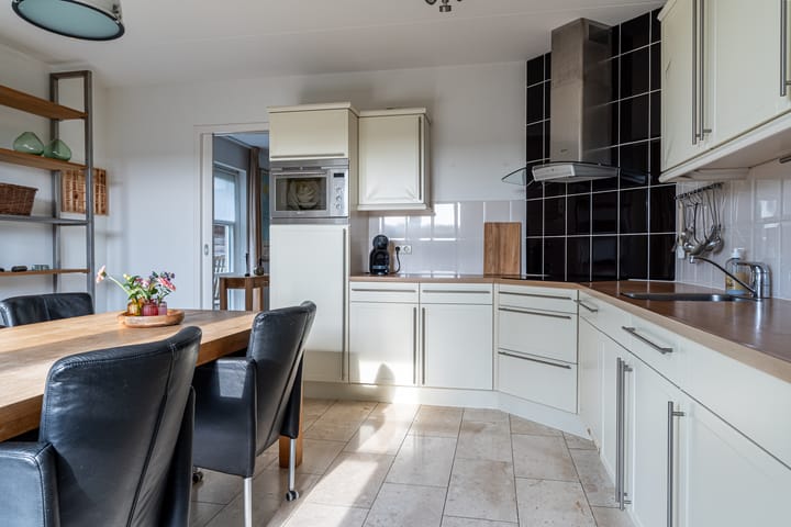 Foto 35 van J. Droststraat 5