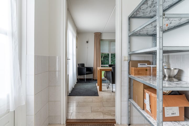 Foto 40 van J. Droststraat 5