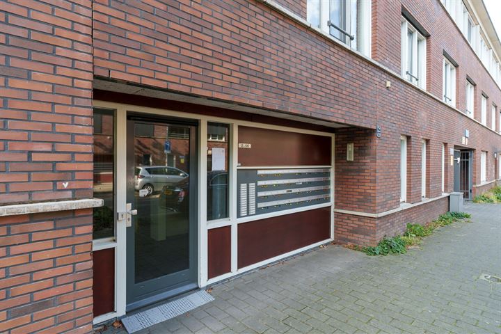 Bekijk foto 7 van Molukkenstraat 32