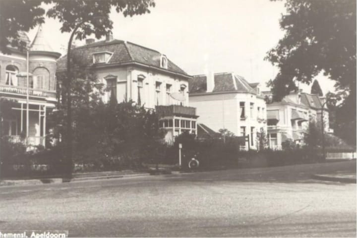 Foto 21 van Mr. Van Rhemenslaan 1