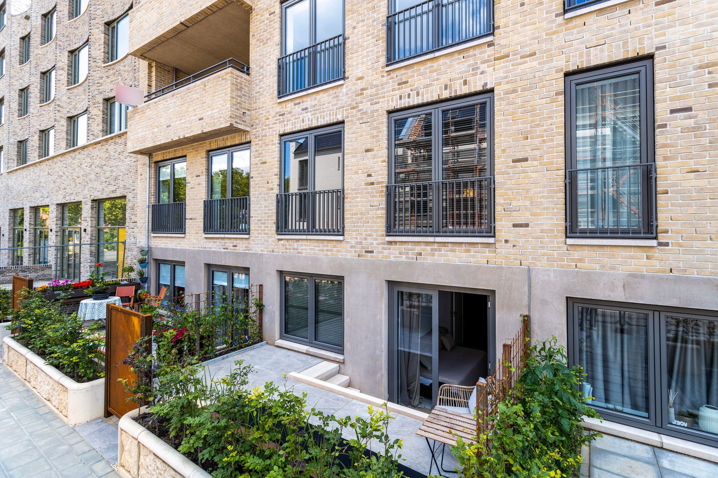 Foto 1 van Frederik Hendriklaan 50-A02