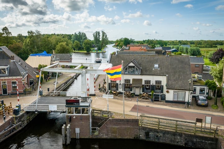 Bekijk foto 1 van Hoofdstraat 30