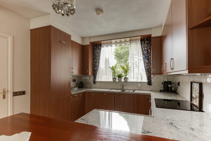 Foto 14 van Van Vredenburchlaan 5