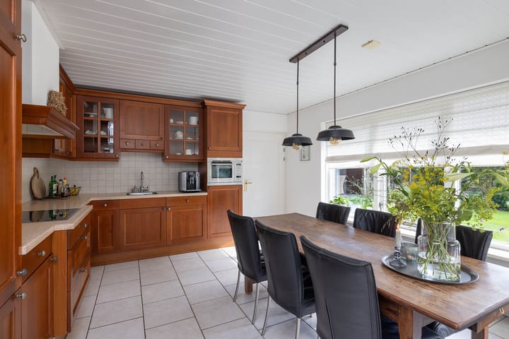 Photo 2 of de Esch 24