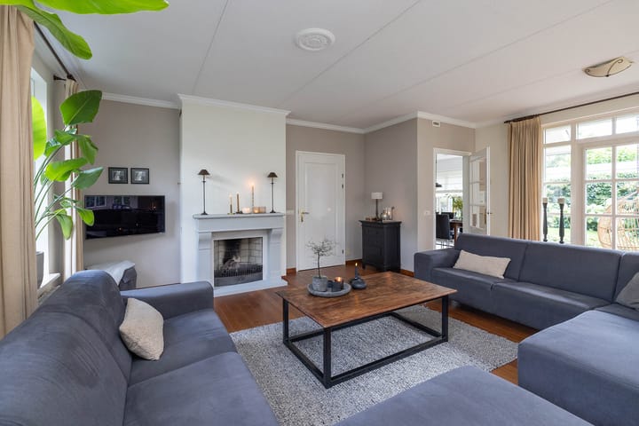 Photo 7 of de Esch 24