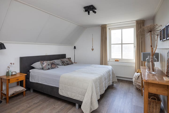 Photo 9 of de Esch 24