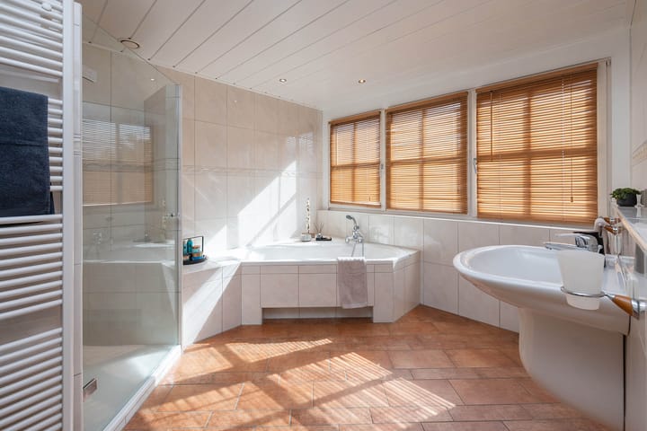 Photo 14 of de Esch 24