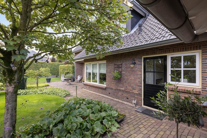 Photo 17 of de Esch 24