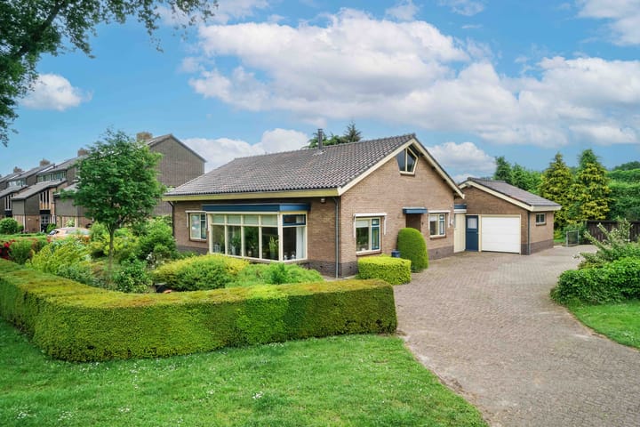 Foto 1 van Van Tuyllstraat 75