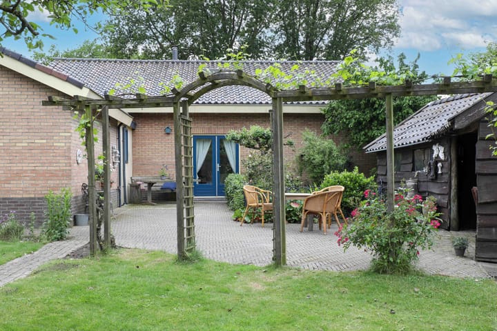 Foto 28 van Van Tuyllstraat 75