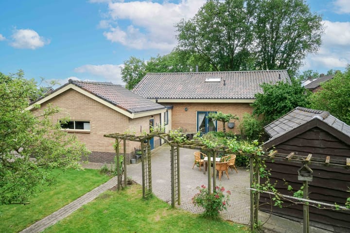 Foto 29 van Van Tuyllstraat 75