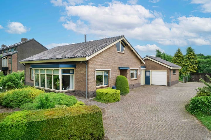 Foto 33 van Van Tuyllstraat 75