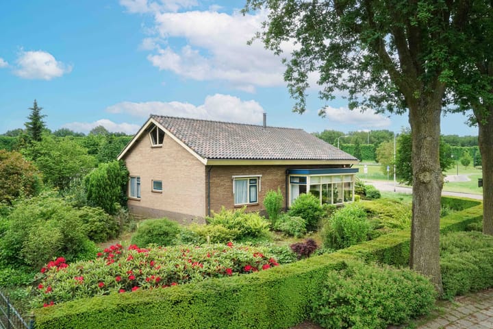 Foto 35 van Van Tuyllstraat 75