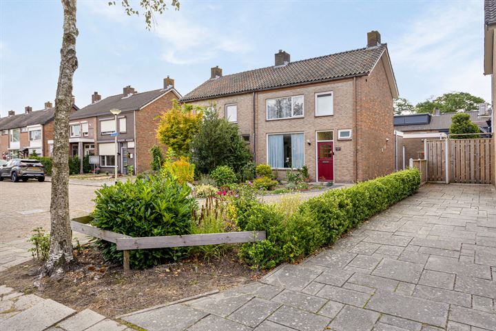 Bekijk foto 21 van Dr Ensinkstraat 61