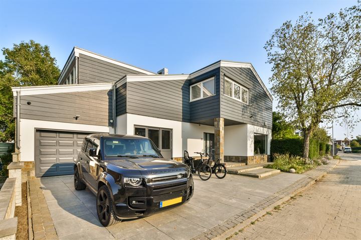 View photo 45 of Noordeinde 72