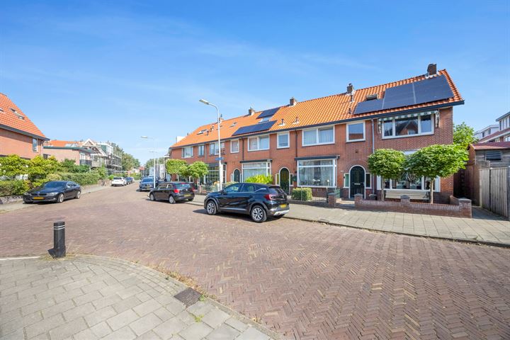 Bekijk foto 3 van Vareniusstraat 23