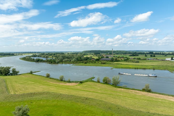 Foto 9 van Aan de Rijn 14-H