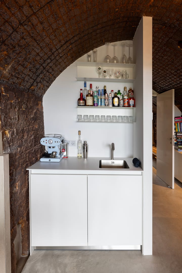 Foto 16 van Aan de Rijn 14-H