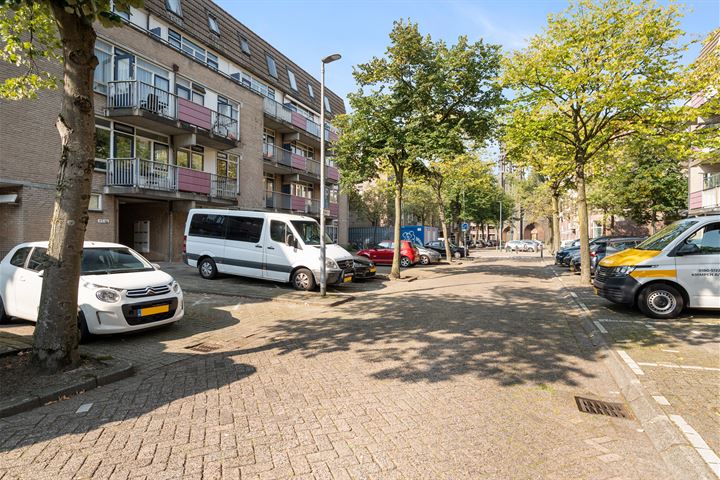 Bekijk foto 22 van Hugo de Grootstraat 103