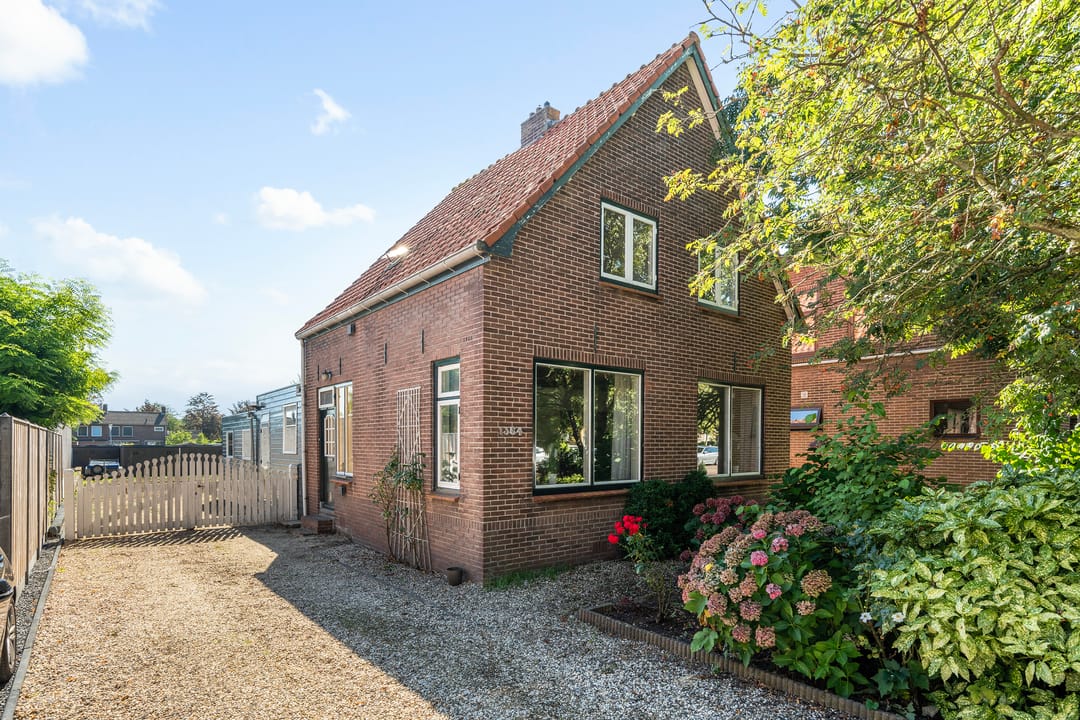 Foto 1 van Hoofdweg 1364