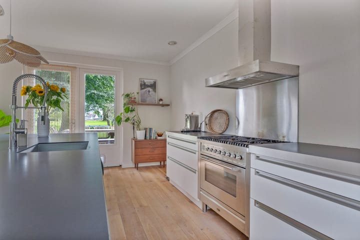 Foto 13 van Wezeweg 5