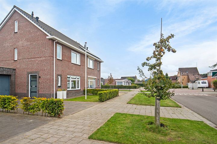 Bekijk foto 3 van Karel Doormanstraat 15