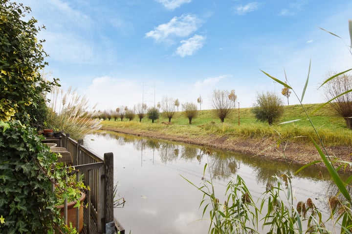 Bekijk foto 3 van Basalt 67