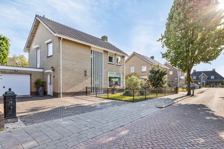 Foto 43 van Burg. van Goelst Meijerweg 13