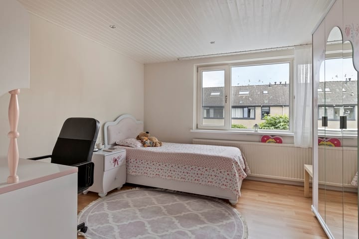 Foto 15 van Monarchstraat 17