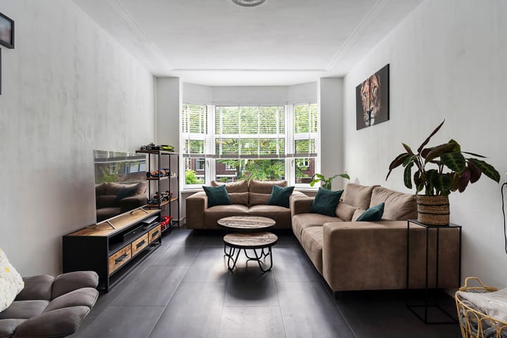 Foto 1 van Caan van Necklaan 167