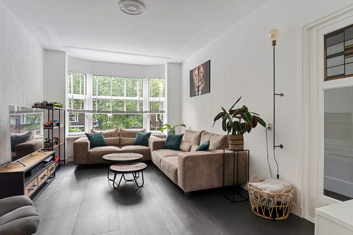 Foto 12 van Caan van Necklaan 167