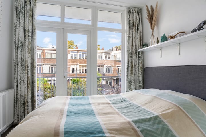 Foto 20 van Caan van Necklaan 167