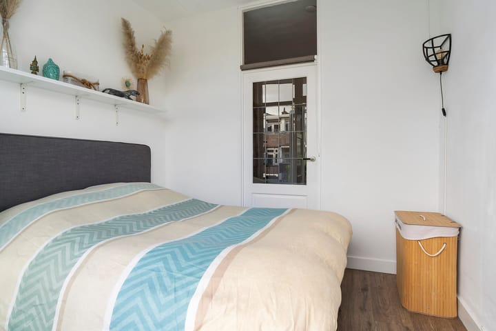 Foto 21 van Caan van Necklaan 167