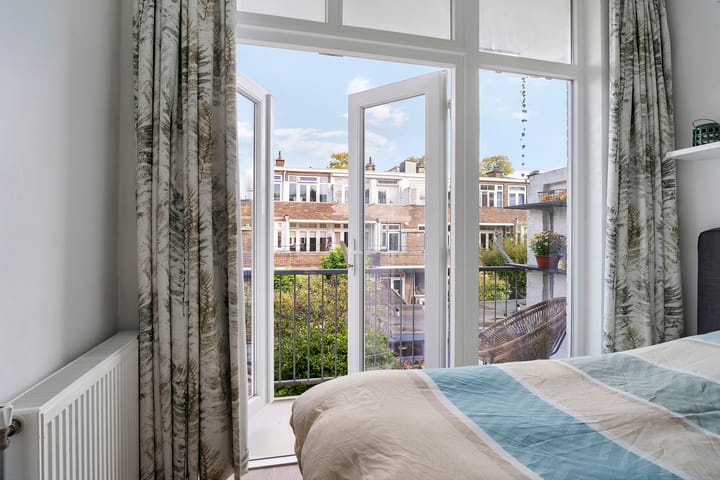 Foto 22 van Caan van Necklaan 167