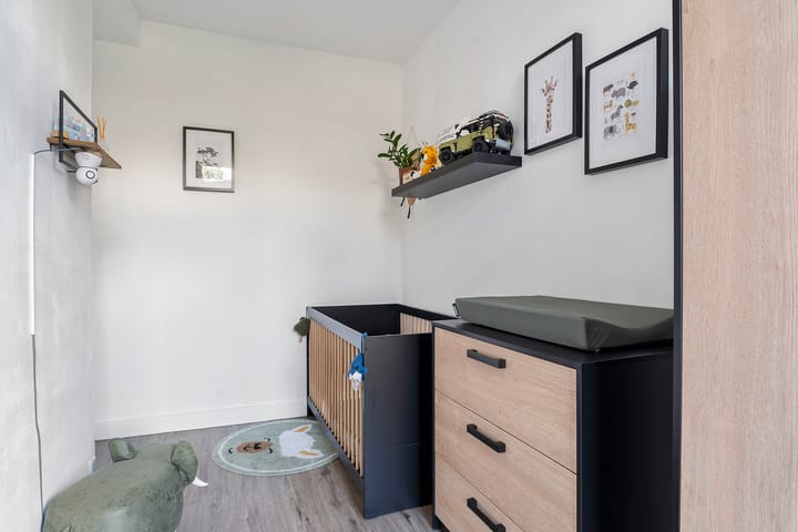 Foto 26 van Caan van Necklaan 167