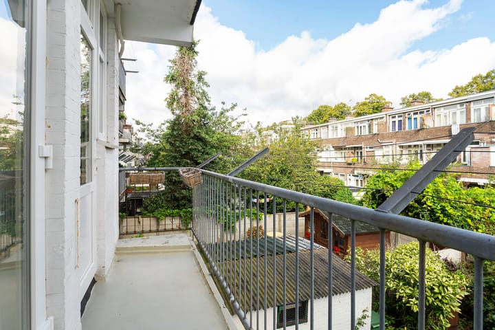 Foto 27 van Caan van Necklaan 167