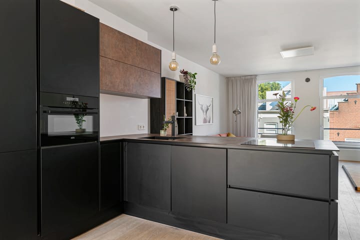 Photo 11 of Tweede Schinkelstraat 13-B