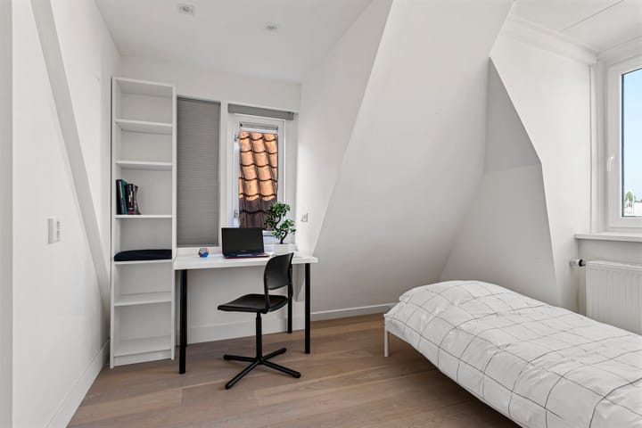 Photo 31 of Tweede Schinkelstraat 13-B