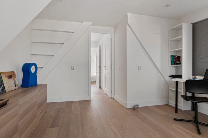 Photo 32 of Tweede Schinkelstraat 13-B