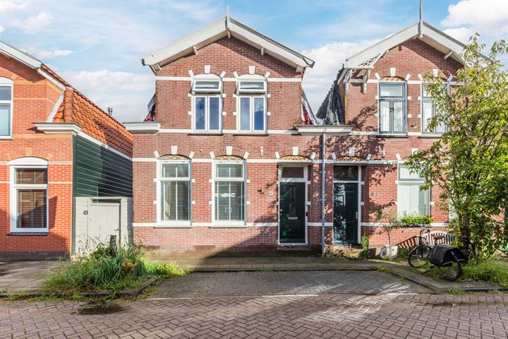 Bekijk foto 1 van Ooievaarstraat 48