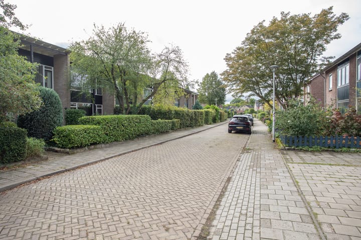 Foto 2 van Deken van der Waardenlaan 25