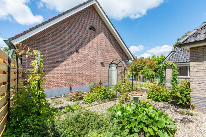 Foto 4 van Emmerikseweg 33