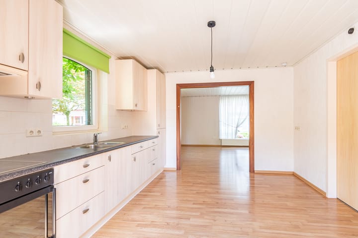 Foto 9 van Emmerikseweg 33