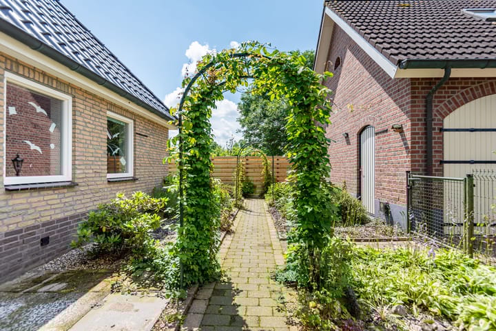 Foto 36 van Emmerikseweg 33