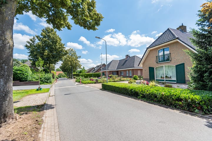 Foto 40 van Emmerikseweg 33