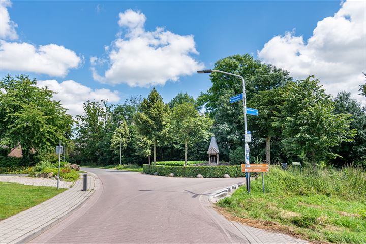 View photo 42 of Emmerikseweg 33