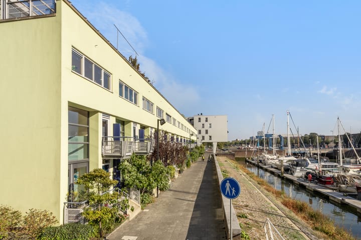 Foto 9 van Cargadoorskade 10