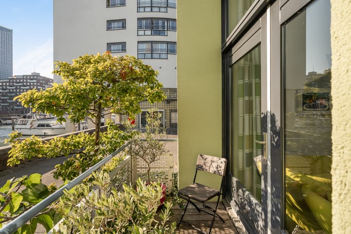 Foto 10 van Cargadoorskade 10