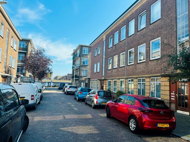 Foto 15 van Wognumstraat 10